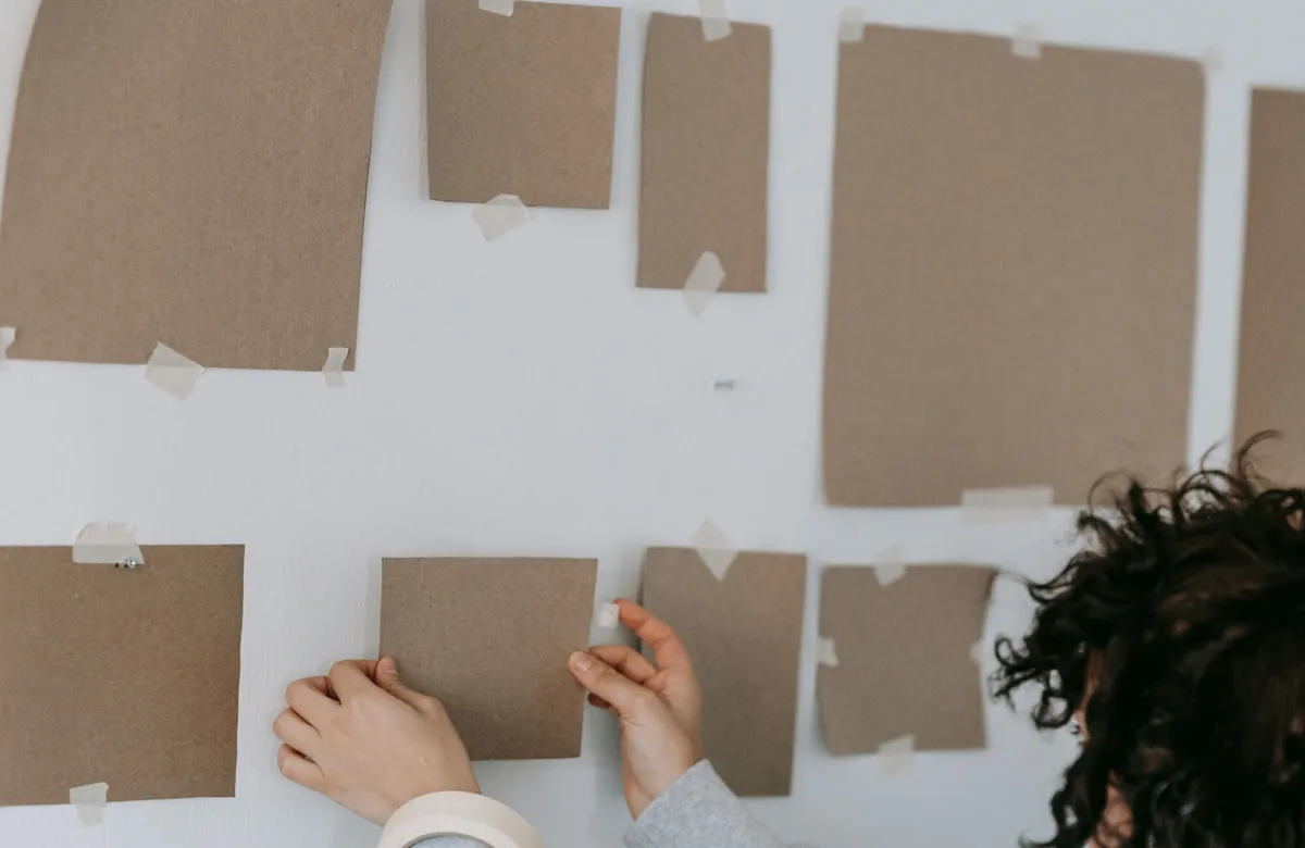 kraft paper template hanging method